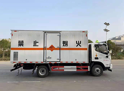 方城爆破器材运输车