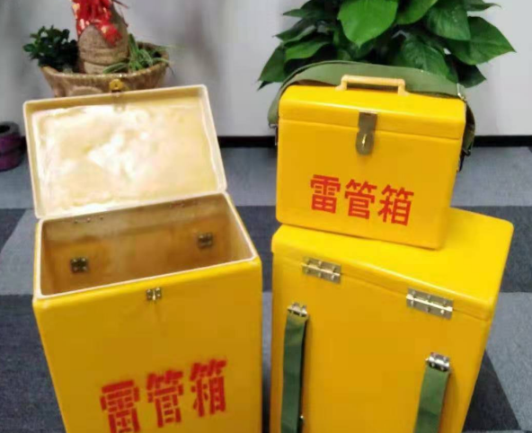 方城玻璃钢雷管箱有哪些特点